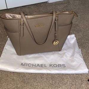 Michael Kors Tote